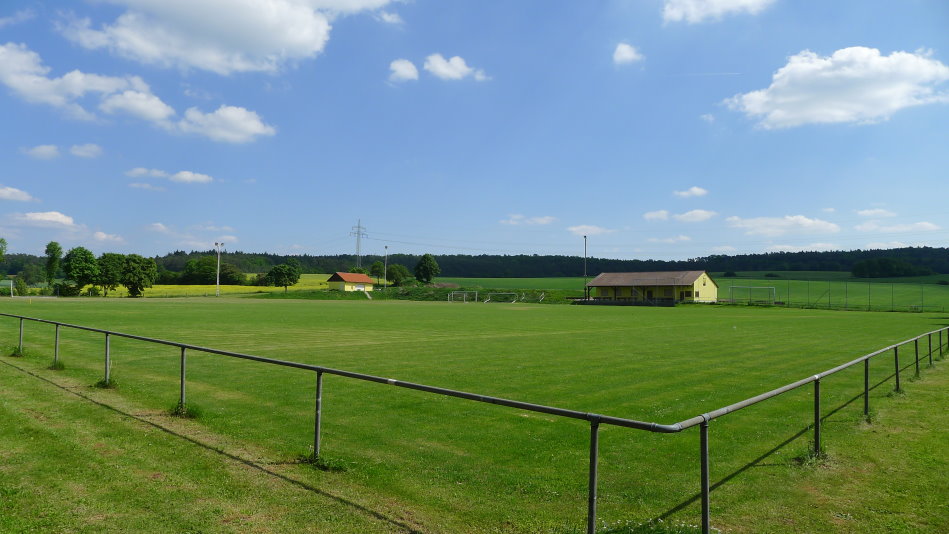 Bild aus der Nord-Westlichen Ecke des Sportplatzes