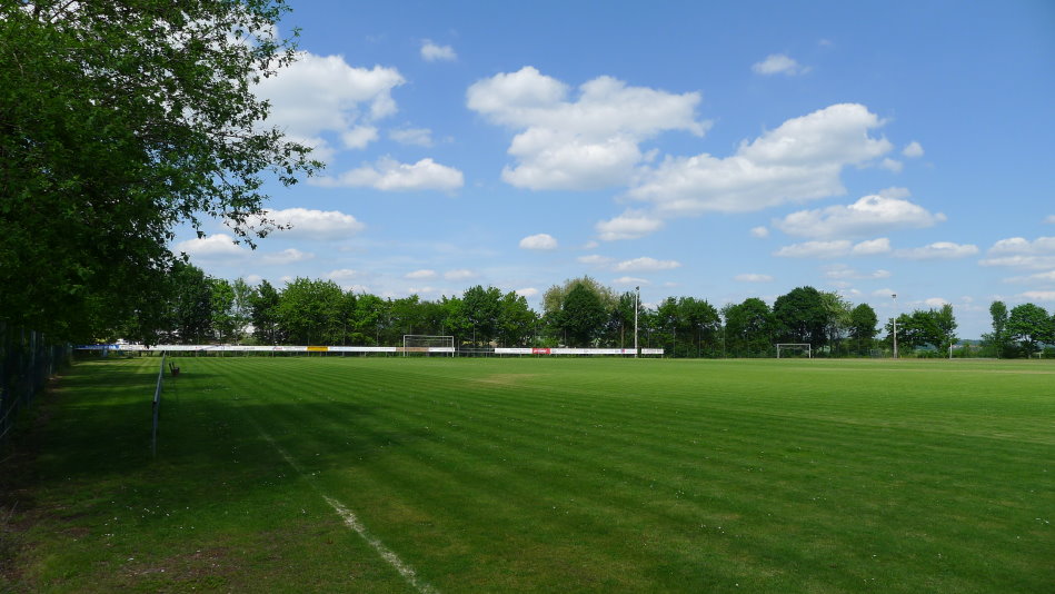 Bild aus der Süd-Westlichen Ecke des Sportplatz